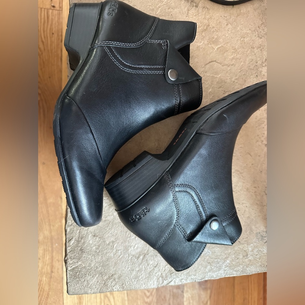 🚨NWOT🚨 Taos Footwear Black Leather Ankle Booties - Picture 3 of 7